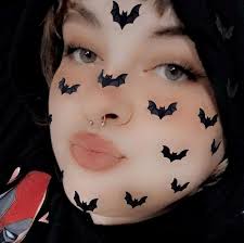 So I just got an offer letter from Alorica $16 an hour QVC project & an  offer from Genpact $22 an hour. I'm not sure which offer to accept yet,  anyone have