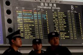 Air traffic controllers work between 37 and 40 hours a week, which is spread our in shifts over days, nights and weekends, as well as public holidays. Malaysia Airlines Loses Contact With Jet Carrying Over 200 The New York Times