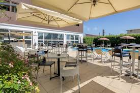 The only hotel with an outdoor swimming pool in central parma, best western plus hotel farnese is 0.7 miles from palazzo della pilotta and 1.9 miles from parma cathedral. Best Western Plus Hotel Farnese In Parma Hotels Com