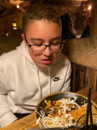 Dolly's accommodates large parties with separate checks