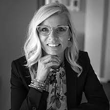 Michele Arndt's Instagram, Twitter & Facebook