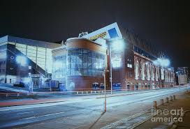 The stadium has a total capacity of 50817 seats. 25 X 25 Cm Weihnachten Geschenk Glasgow Rangers Football Club Ibrox Park Front Bei Nacht Artwork Bild Foto Kuriositaten Rahmen Babygeschenke Taufe Bilderrahmen Nxtrelations Dk