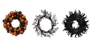 It is made entirely of paper and can be colored any way that you like. 15 Spooky Halloween Wreaths To Decorate Your Door