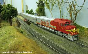 Atsf 98 Emd Fp45 Leads A Small Business Train On The Thunderbird Model Rr Club Photo By David Greenberg N Scale Model Trains Model Trains Model Railway