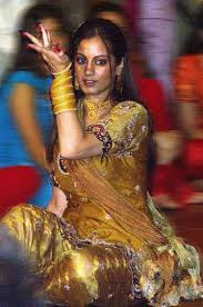 Равина тандон | raveena tandon ● official group. Learn Bollywood Dance From An Expert Lovetoknow