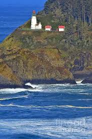 Port By Glenn Vidal Oregon Coast Oregon Vacation Lighthouse