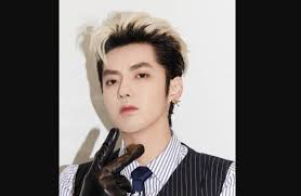 吳亦凡性醜聞事件是2021年與吳亦凡相關性醜聞 ，並牽涉到了與性犯罪相關的刑事法律問題，也引起中國社會對女性權力的討論 ，被稱為中國版burning sun事件 。 7月31日，北京市朝陽區警方發布公告稱，吳亦凡因涉嫌強姦罪被刑事拘留，案件正在進一步偵辦中。 6wbvbnia8bovim