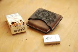 Fundas Y Carteras Panosundaki Pin