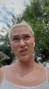 Sharon Ickes's Instagram, Twitter & Facebook