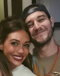 Happy birthdayanniversarybirthday to you, to us. To always.