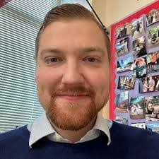 Tom Leininger's Instagram, Twitter & Facebook