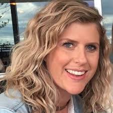 Lauren Brooke's Instagram, Twitter & Facebook