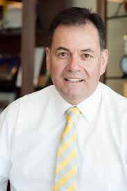 Cesar Rey's Instagram, Twitter & Facebook