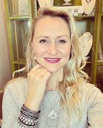 A few months ago I was literally praying to God for a business model that  didn't involve chasing people, sending cold DMs, or living by the “gold is  in the follow up”