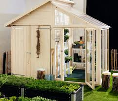 244 cm x 84 cm. Geratehaus Mit Glasanbau Spiel Und Garten