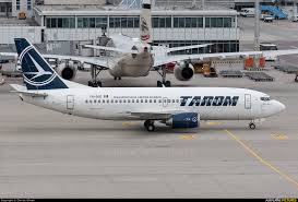 Compania aeriană de stat tarom ar urma să renunţe în această toamnă la patru dintre aeronavele boeing din flotă, după ce a reuşit să găsească un cumpărător pentru avioanele care au o vechime de 26 de ani. Yr Bge Tarom Boeing 737 300 At Munich Photo Id 1305369 Airplane Pictures Net