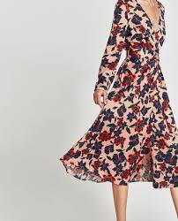 Grand choix de marques pour toute la famille. Image 4 De Robe Mi Longue A Imprime Floral De Zara Zara Floral Dress Floral Print Midi Dress Floral Dresses Long