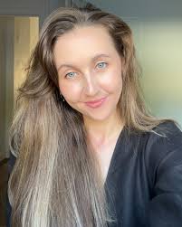 SOPHIA ARMSTRONG 🌿 (@sophia.jm.armstrong) · Instagram 照片和视频