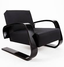 Alvar Aalto Tank Chair Model Nr 400 Designed In 1936 And Produced By Artek Oy Finland Artek Mit Bildern Stuhl Design Produktdesign Design