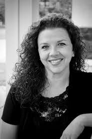 Erin Cavender's Instagram, Twitter & Facebook