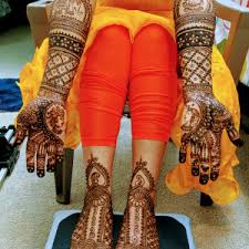 Vantaty 10 sheets beautiful indian black henna temporary tattoos for women mandala flower dreamcatcher tattoo stickers for girls body art arm drawings lace fake jewels tatoo pendants. Top 8 Henna Tattoo Artists For Hire In Tampa Fl 100 Guaranteed Gigsalad