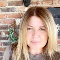 Rose Eakin's Instagram, Twitter & Facebook