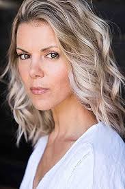 Holly Davidson: Movies, TV, and Bio