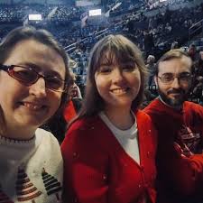 I love my family. 💚 ❤️ During a year I would've been content to barricade  myself at home, they gave me the nudges I needed to get out of the house.  And