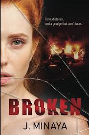 BROKEN: 9798451977095: Minaya, J: Books