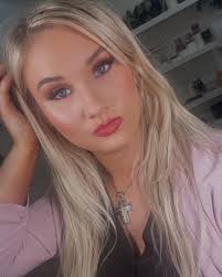 Violet Potter (@violetpotter28) • Instagram photos and videos