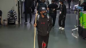 Kyrie irving doesn't stop, whether he's on the court or not. Kyrie Arrives To Game With A Walking Stick 2021 Nba All Star Weekend