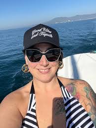 Donna Schuh's Instagram, Twitter & Facebook