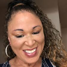 📚🍎✏️📓💻 HAPPY BACK TO SCHOOL! I have to give a special shoutout to the  *pink sponge roller* is used for my super short bangs in this 5th grade  picture at Houston Independent