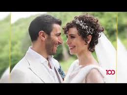 4 yıldır birlikteliğini sürdürdüğü iş insanı arman bıçakçı ile evlenen güzel oyuncu songül öden'in mutluluğu fotoğraflara böyle yansıdı. Songul Oden In Dugununden Carpici Goruntuler Youtube