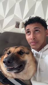 Beatriz Foster's Instagram, Twitter & Facebook