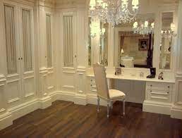 Crafted in england, globally renowned. Ex Display Clive Christian Ivory Painted Architectural Dresser And Bedroom Furniture