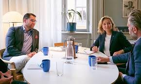 Jimmie åkesson och louise erixon på vi avslöjar: Jimmie Akesson I Mote Med Ebba Busch Thor Viktigt Att Man Ibland Mots Over Partigranserna Samnytt