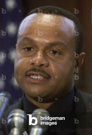 Image of AGENT HENDRIX SPEAKS DURING NEWS CONFERENCE ON DISCRIMINATION,  2000-08-30 (photo)