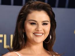 Selena Gomez Celebrated Her Birthday in the Sweetest, Simplest Ponytail —  See the Photos | Allure