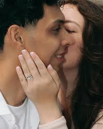 Andres Luera's Instagram, Twitter & Facebook