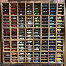 100均グッズのコレクションケースにお気に入りを飾ろう toy collection room homemade sprinkler hot wheels display case