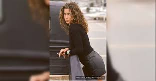 Official profile of american fashion model carre otis born in san francisco, california, usa, including biography, photos, fmdcard, sed card, lookbook, portfolio, videos, agencies, magazine covers. C2i0otpjo Cn4m