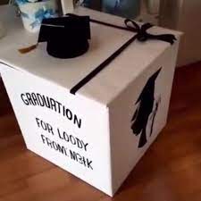 جهزتو هدايا التخرج تغليف خاص بهدايا التخرج الان على الوان ستور تهادو تحابو تصويري صوره صور creative gift wrapping graduation gifts creative gifts