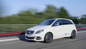 Households with a broad range of products. Neues Mobilitatspaket Der Mercedes Benz Bank Fur Die B Klasse Electric Drive