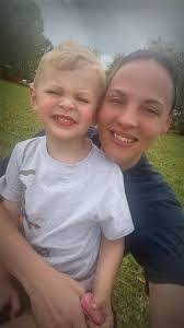 Samantha Marra's Instagram, Twitter & Facebook