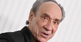 Mythic Quest": F. Murray Abraham wyrzucony z serialu. Molestował aktorki?