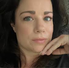 All dressed up but nowhere 2 go