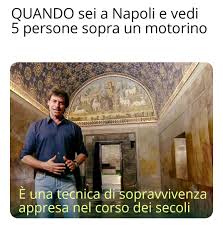 Il comune di napoli ha detto che le scuole della città rimarranno chiuse anche domani, mercoledì 28 febbraio, per via della nevicata di stanotte che ha fatto cadere alcuni centimetri di neve in diverse province campane. Scuole Chiuse A Napoli Memesita