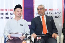 Wilayah persekutuan terdiri dari 3 daerah yaitu: Kpm Sidang Media Kuala Lumpur Ibu Kota Buku Dunia 2020 Oleh Yb Dr Maszlee Malik Menteri Pendidikan Malaysia Bersama Tuan Haji Khalid Abd Samad Menteri Wilayah Persekutuan Pada 28 September 2018