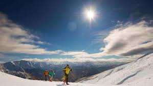 Musim semi di new zealand juga merupakan musim yang menikmati kombinasi cuaca yang nyaman, harga yang lebih kompetitif, dan akses yang lebih mudah ke berbagai tempat wisata.melansir dari tourism new zealand, sabtu (7/9/2019), terdapat 3 alasan mengapa musim semi adalah saat. Menikmati New Zealand Di Musim Dingin Negeri Penuh Atraksi Wisata Yang Menawan